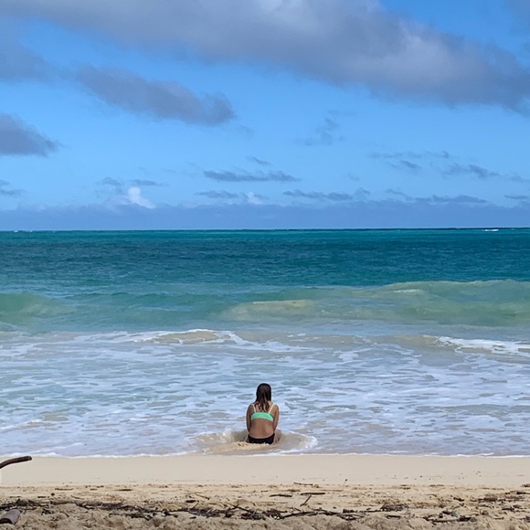 FOLLOW GAME - Like, Follow, Share & Shop!!! ♥️ - Picture 7 of 8